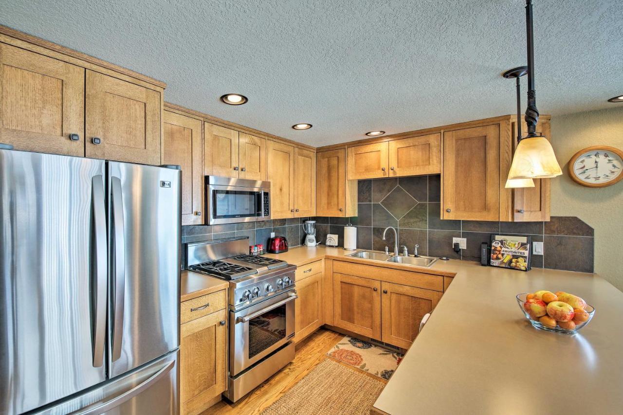 Lake Pend Oreille Condo With Porch And Mountain View! Sandpoint Ngoại thất bức ảnh
