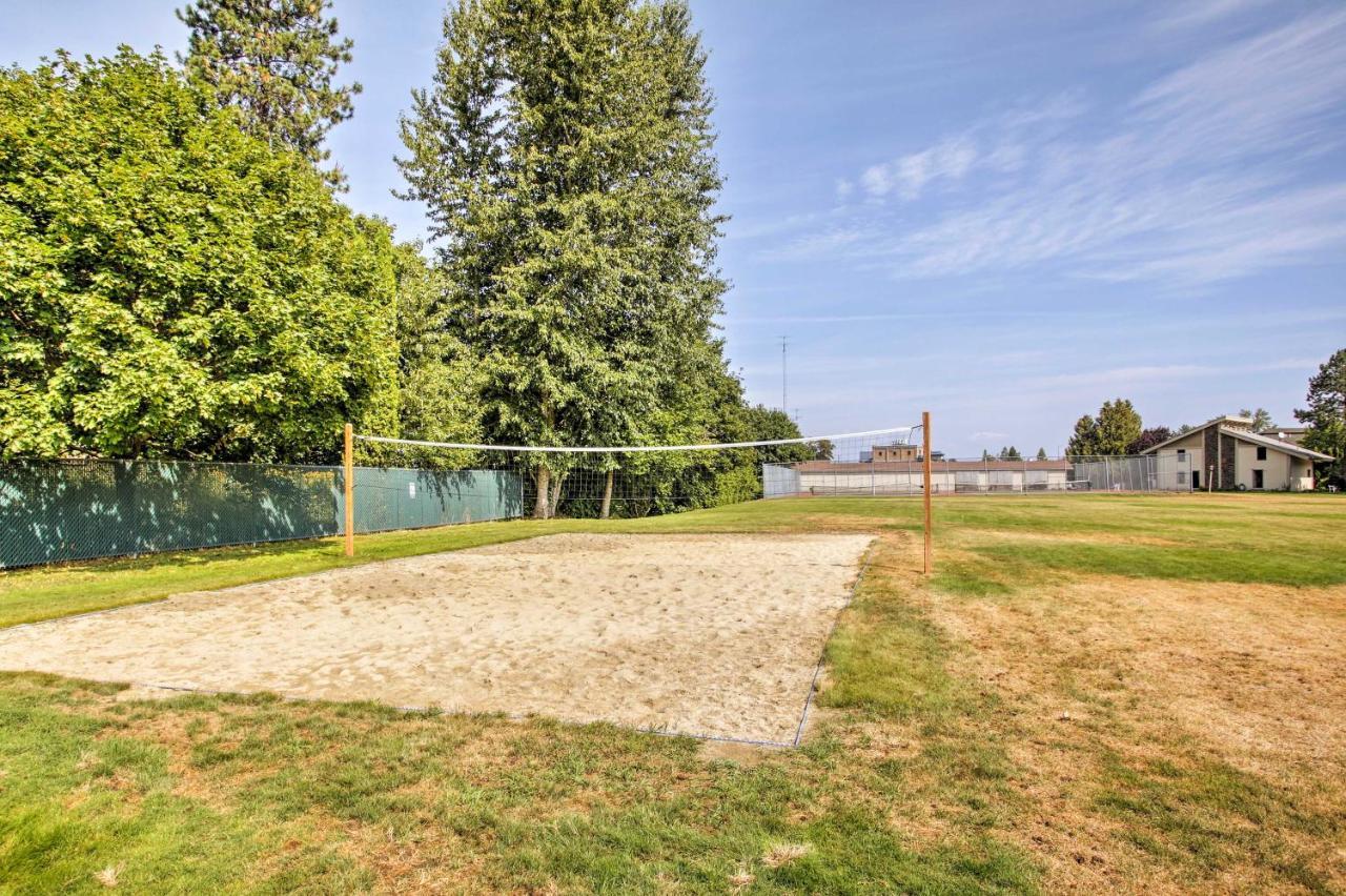 Lake Pend Oreille Condo With Porch And Mountain View! Sandpoint Ngoại thất bức ảnh