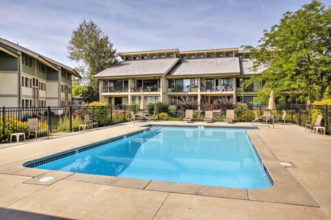 Lake Pend Oreille Condo With Porch And Mountain View! Sandpoint Ngoại thất bức ảnh